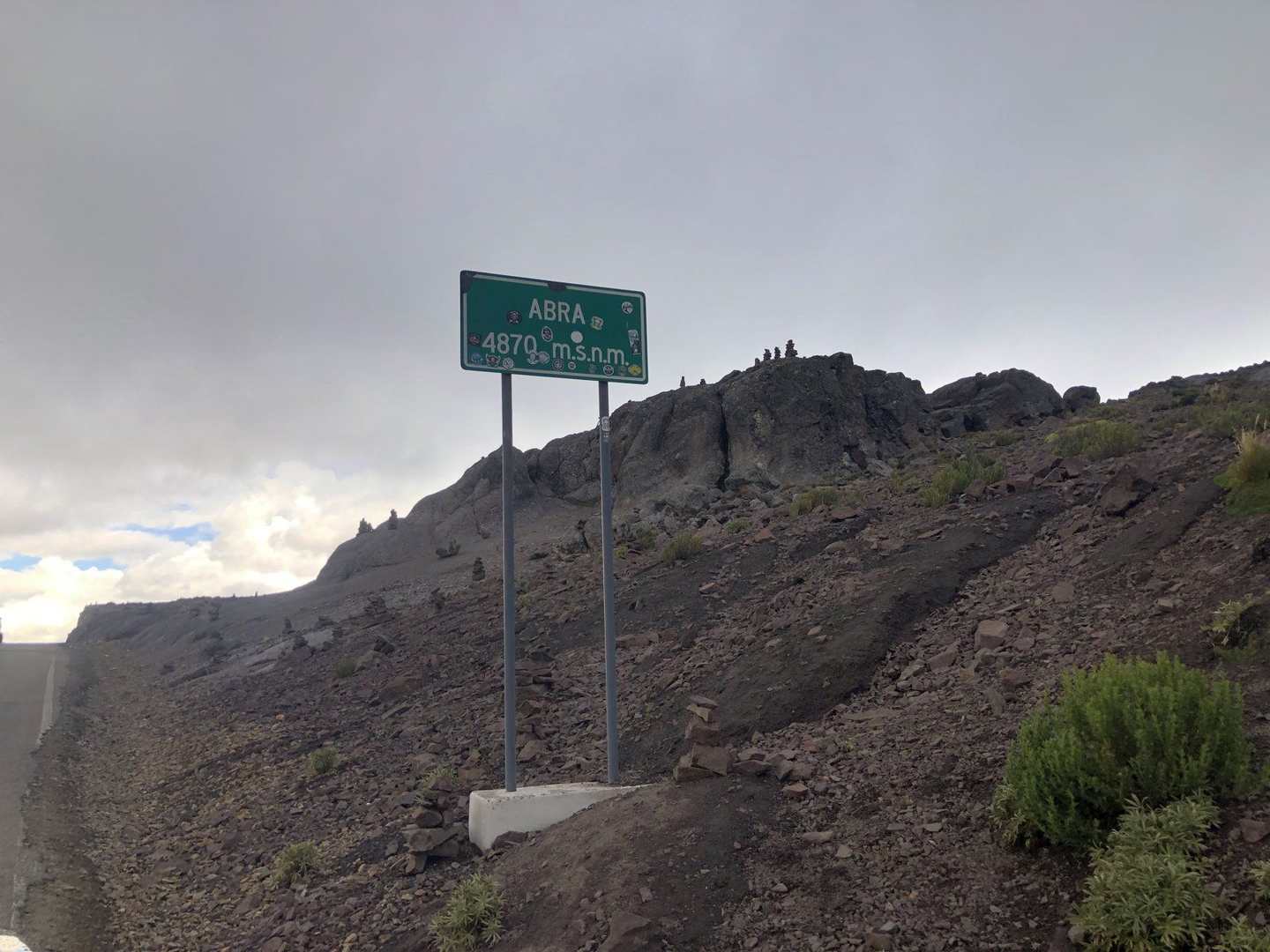 Passo a 4.870 metros, a caminho de Huancavelica, 16 de janeiro: o teto de toda a viagem.